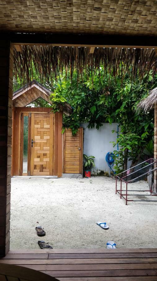 Akiri Surf Retreat Hotel Thulusdhoo Exterior photo